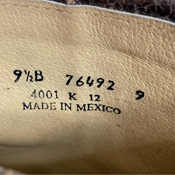 FRYE WOMEN'S PHILLIP STUDDED HARNESS BOOTS ROUND TOE Crackled Leather 9.5 Brown - Picture 13 of 15